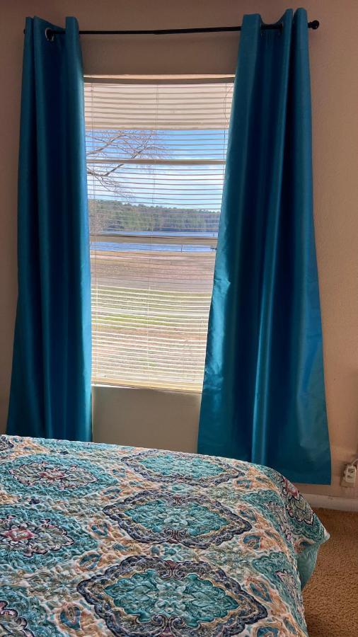 Hemphill Alpine Lakeview Motel Room Wifi,Sandy Beach Boat Ramp,Pier,Marina,Bath House With Laundromat מראה חיצוני תמונה